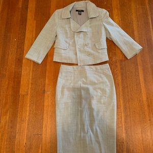 Women’s skirt suit